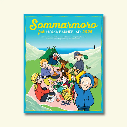 Norsk Barneblad, Sommarmoro 2025, framside med fire barn og ein hund på teppetur ved sjøen med telt, mat og bær i solskinn