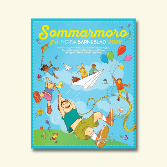 Norsk Barneblad, nr. 6-7 2026, framside om sommarmoro med born som leikar med drake, papirfly og ballongar mot ein blå sommarhimmel