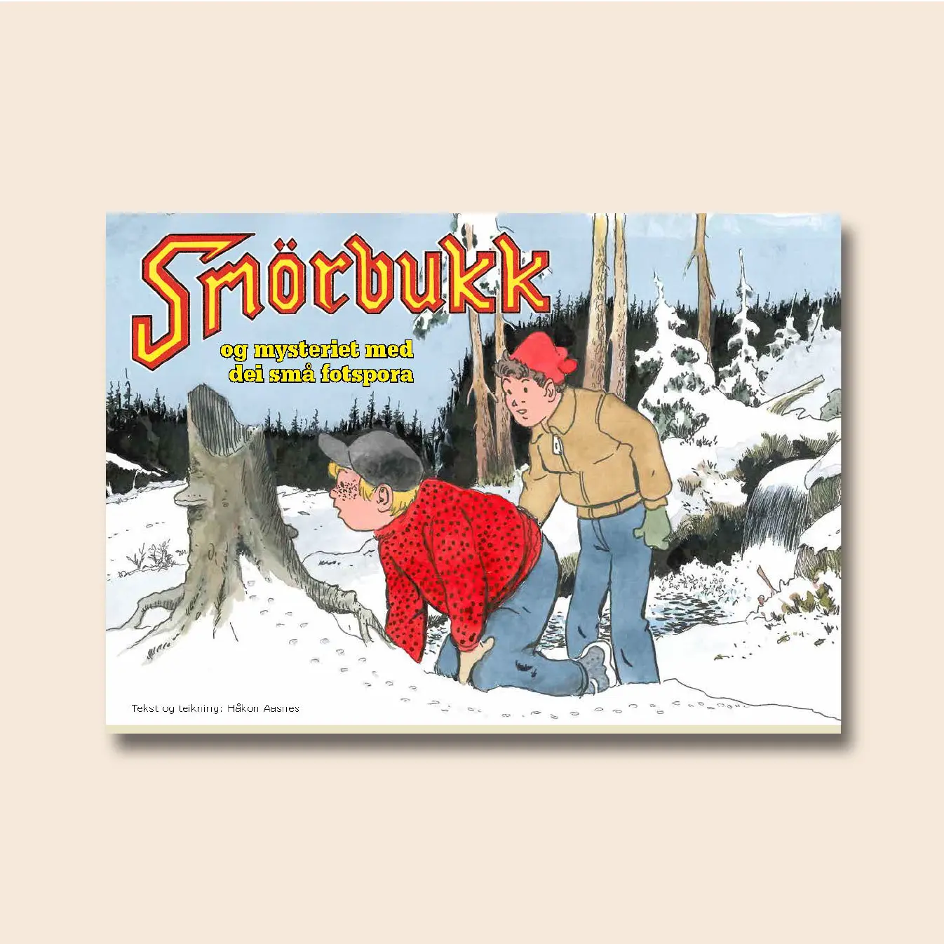 Framside av Smørbukk – Mysteriet med dei små fotspora, julehefte 2023, teikna av Håkon Aasnes: to gutar i vinterskog undersøkjer små fotspor i snøen ved ein gamal trestubbe.